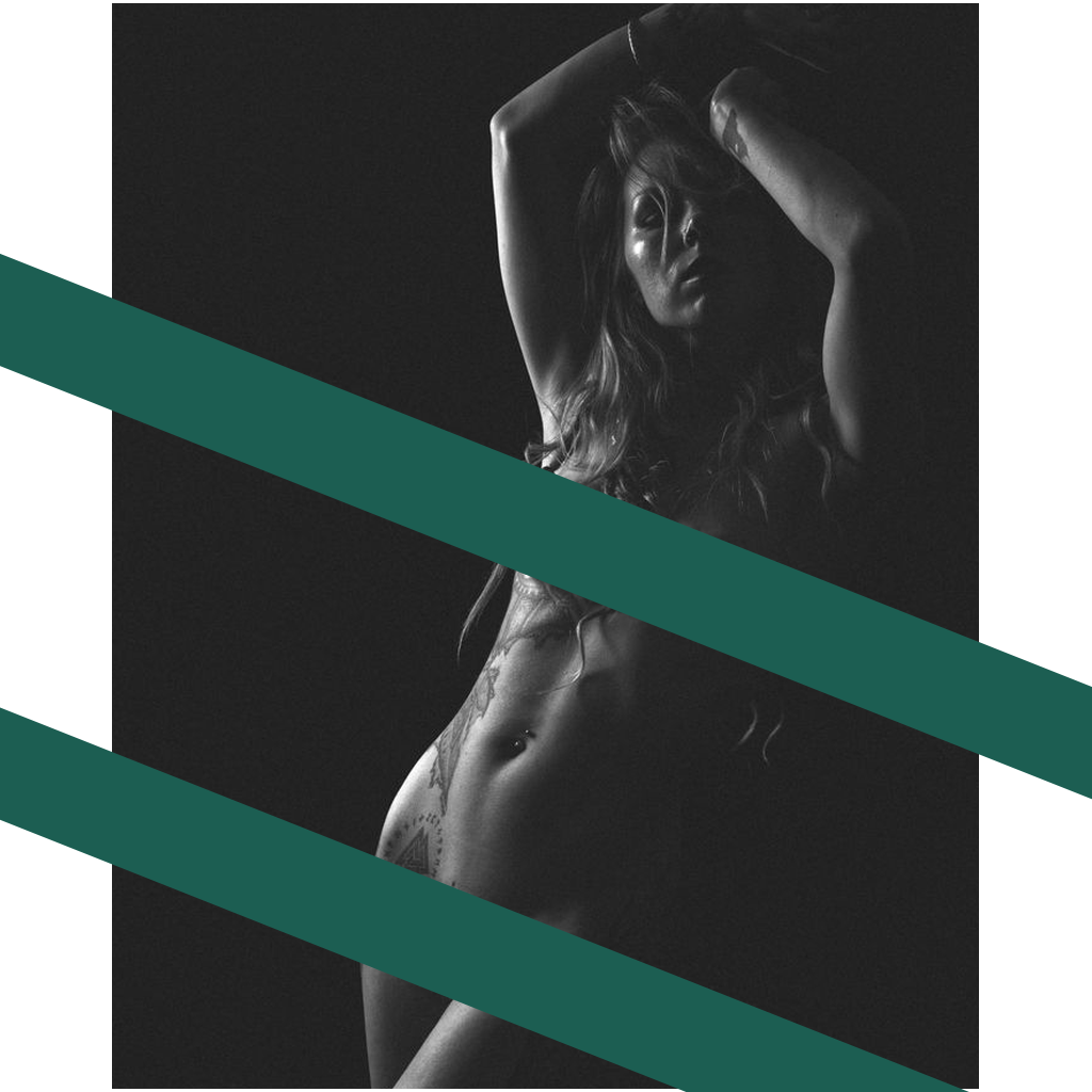Nude Noir I