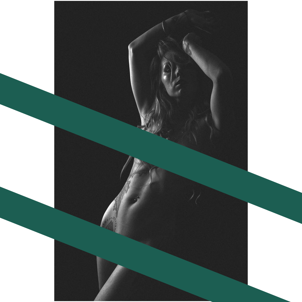 Nude Noir I