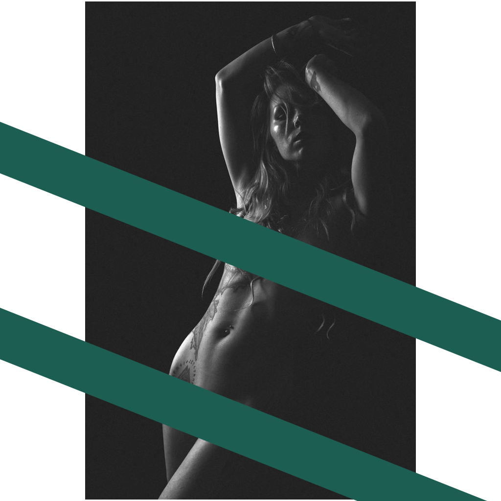 Nude Noir I