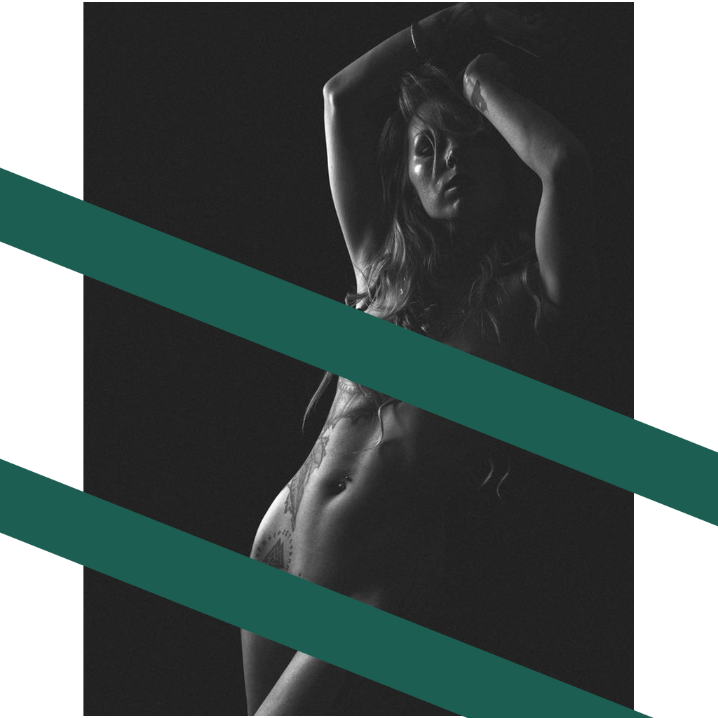Nude Noir I