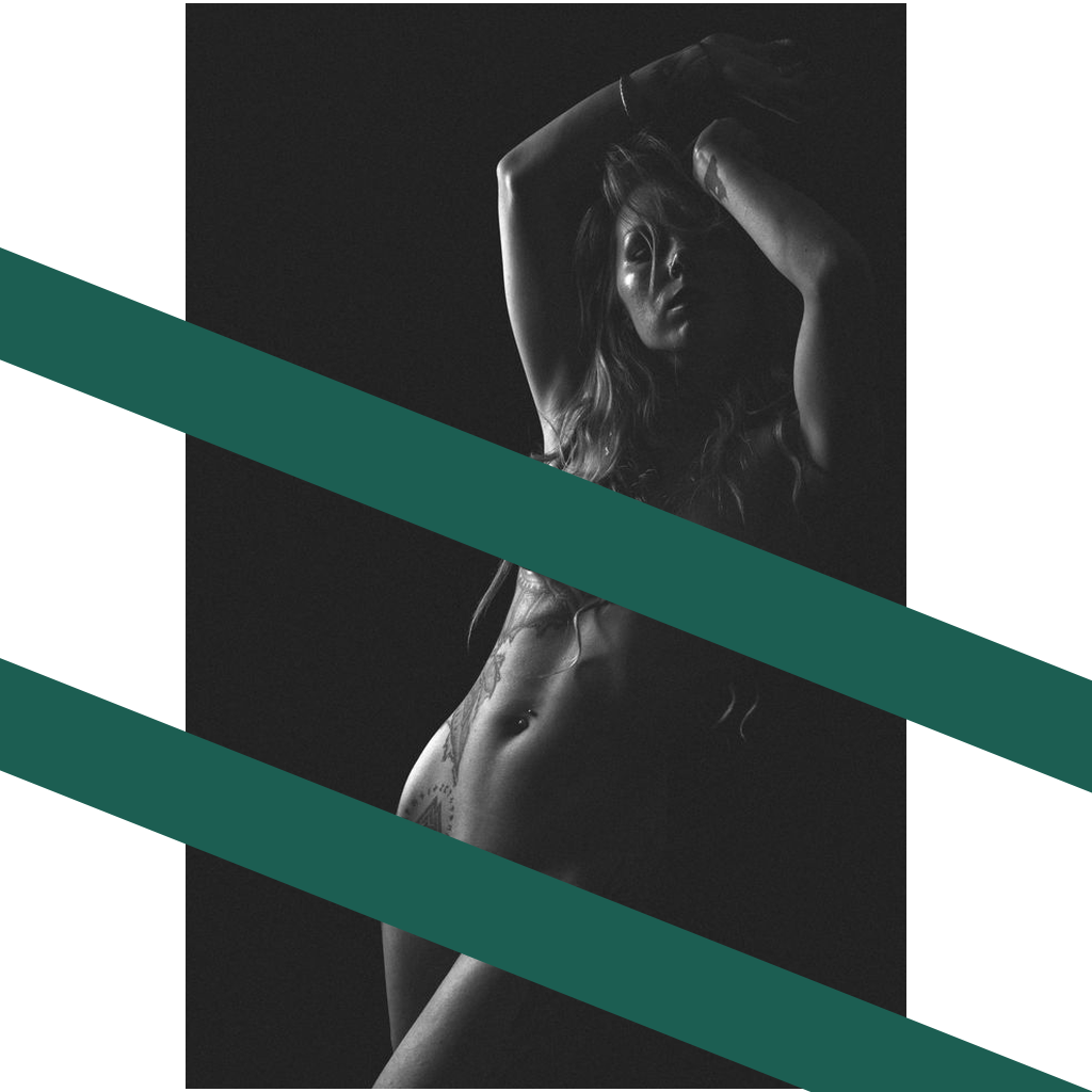 Nude Noir I