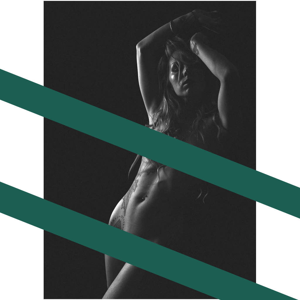Nude Noir I